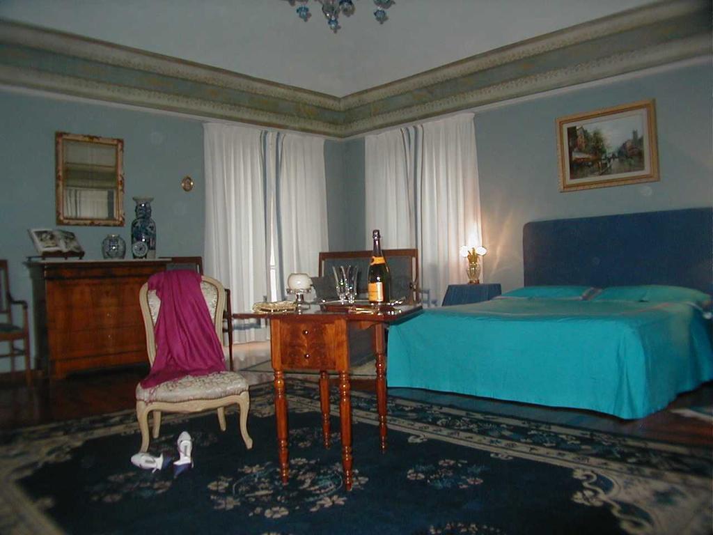 Torre Dei Frati Bed & Breakfast Fossano Cameră foto