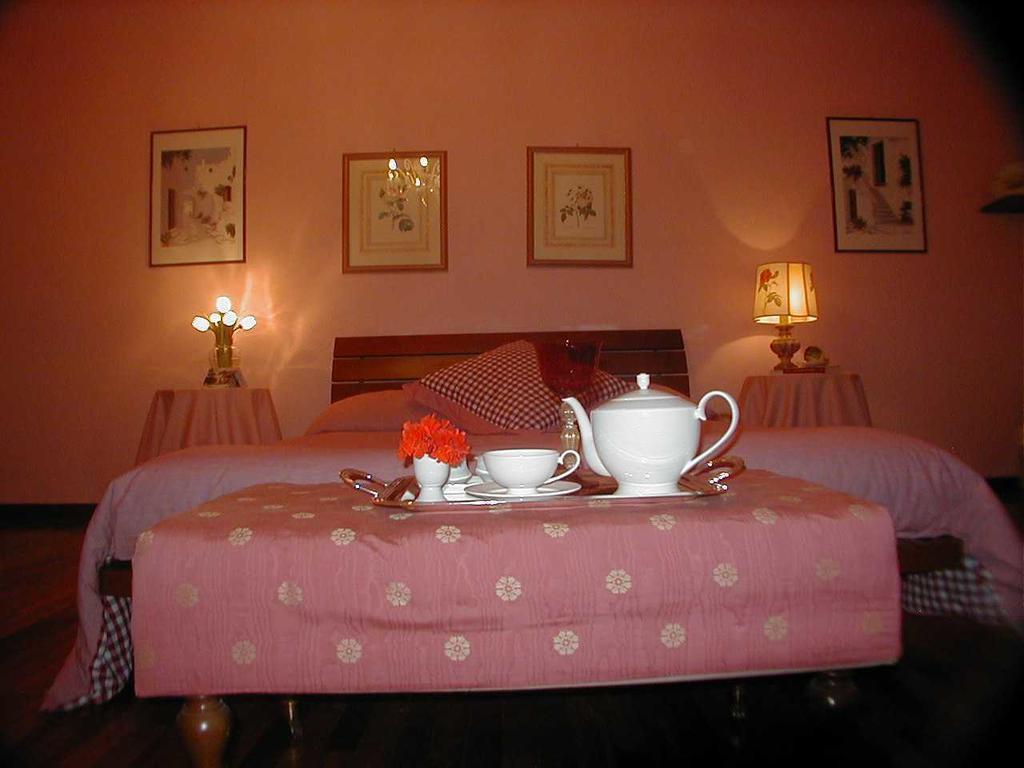Torre Dei Frati Bed & Breakfast Fossano Cameră foto
